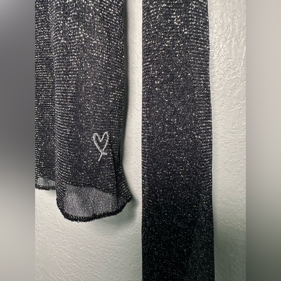 VICTORIA'S SECRET MESH SHINE TEE SHIRT LONG SLEEVE BLACK METALLIC XS/S - Picture 6 of 6